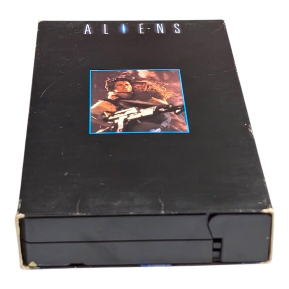 Aliens (VHS 1992) Movie Sigourney Weaver James Cameron Very Good - Picture 3 of 6
